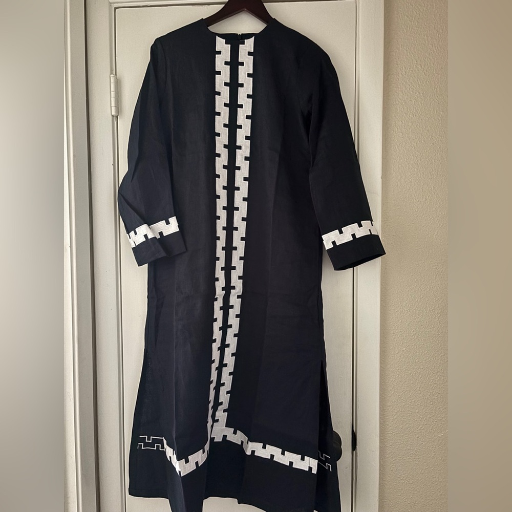 Tuckernuck x Atlantic-Pacific Hartman Linen Dress
Size m